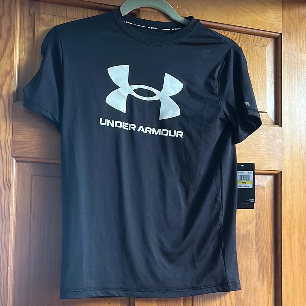 Under Armour youth Black T-Shirt